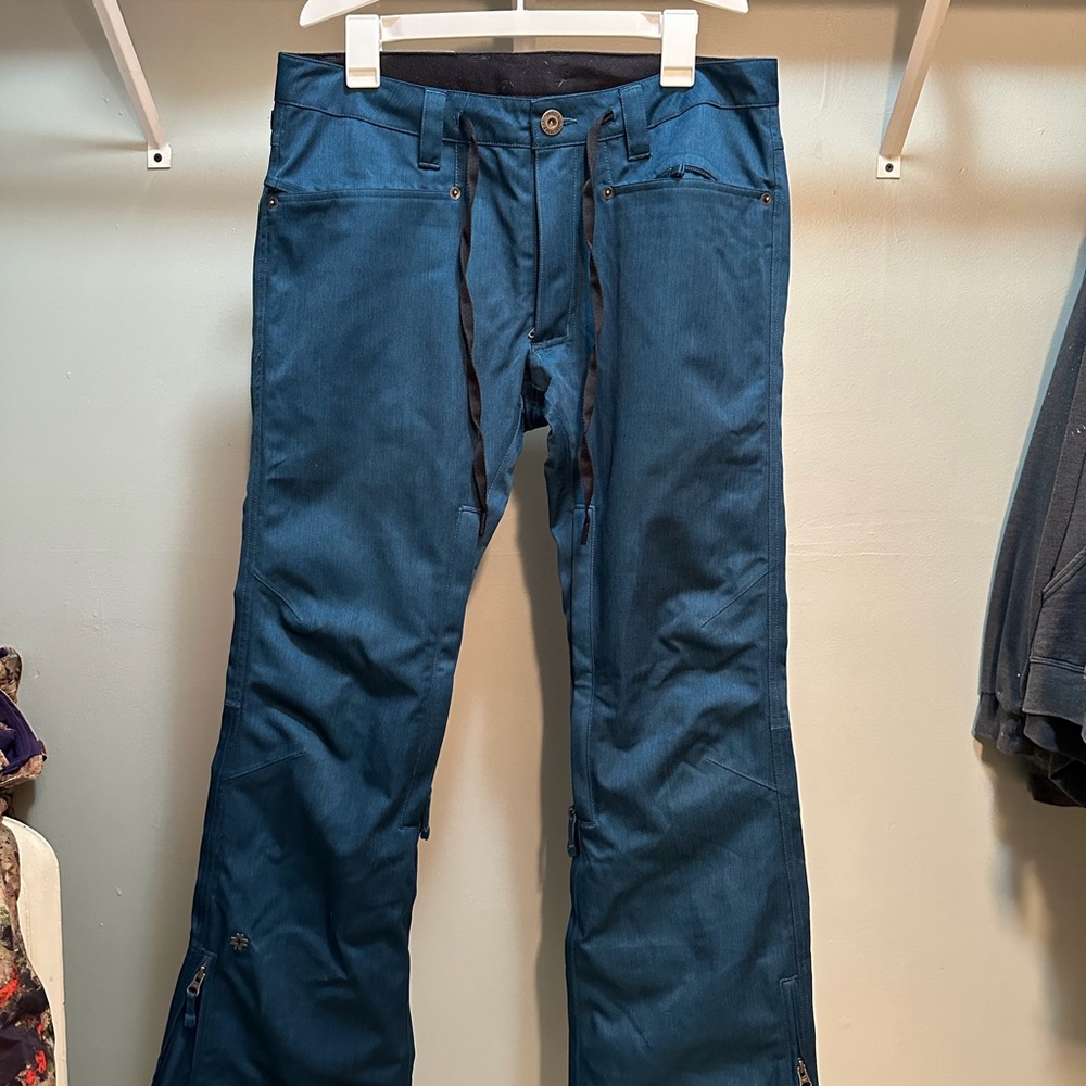 Women’s Snow Pants